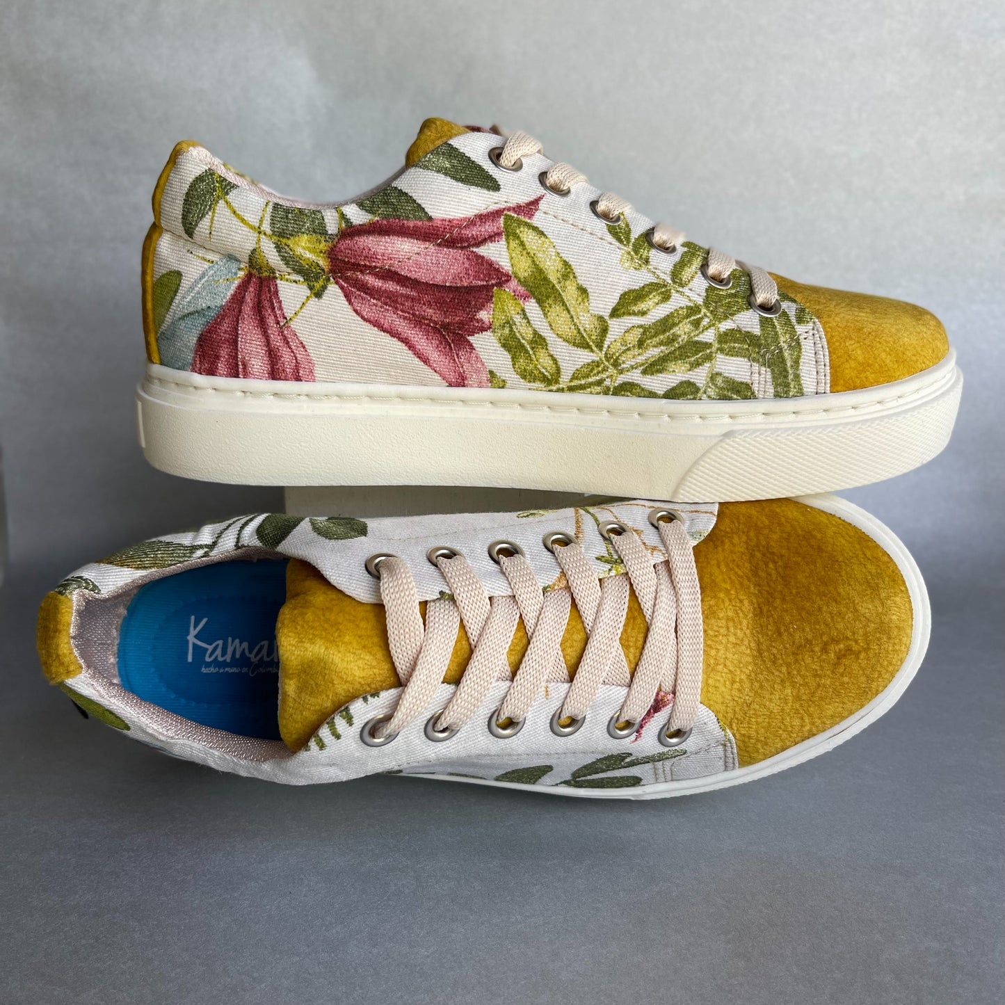 Tenis oliva amarillo