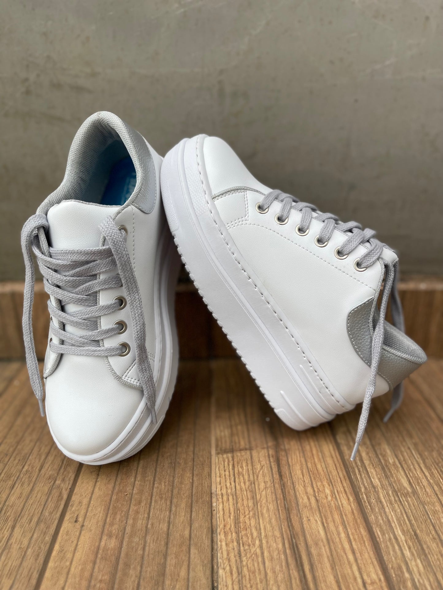 White high top tennis shoes