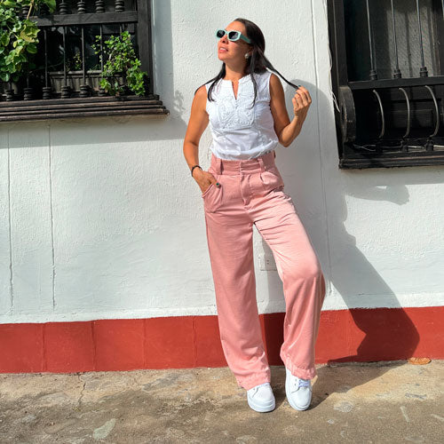 Pink pleated pants