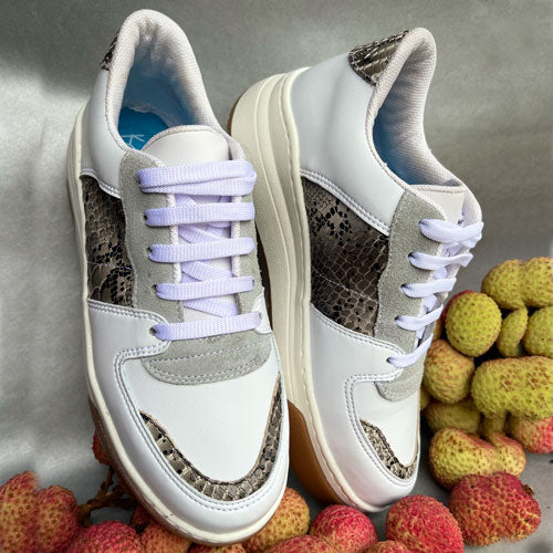 White Drackys tennis shoes