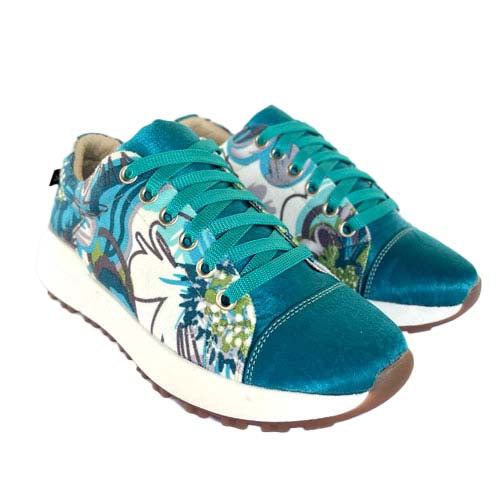 Magnolia Turkish Tennis Shoes