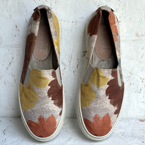 Matilda coffee tennis shoes