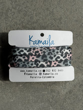 Load image into Gallery viewer, Cordones leopardo colores
