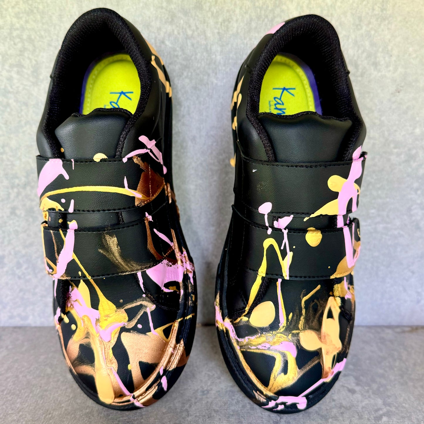 Tenis velcro negro pintado