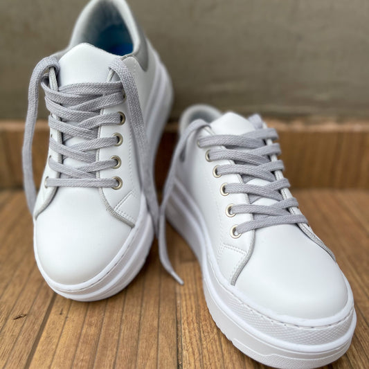 White high top tennis shoes