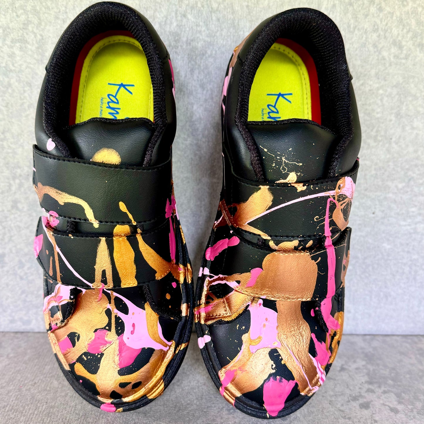 Tenis velcro negro pintado