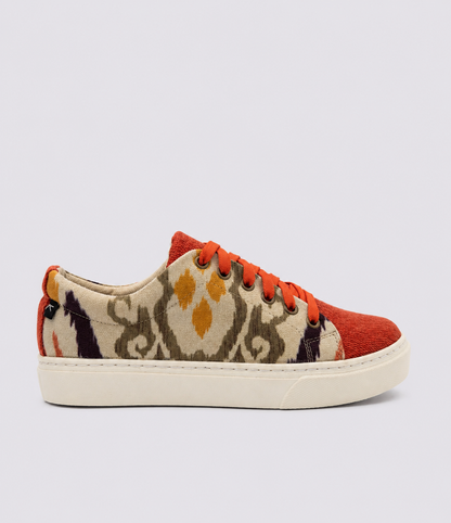 Tenis arabescos naranja