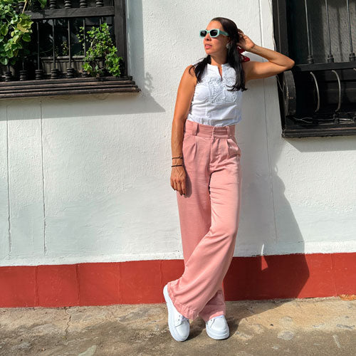 Pink pleated pants