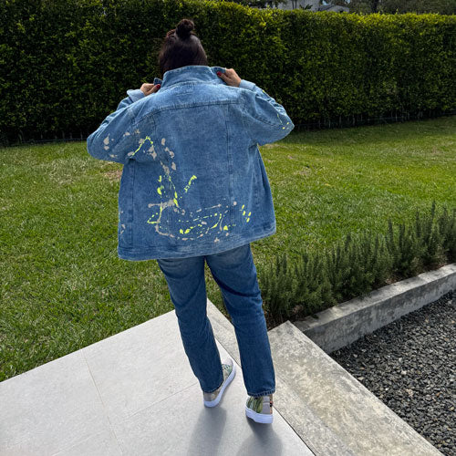 Chaqueta jean azul pintada