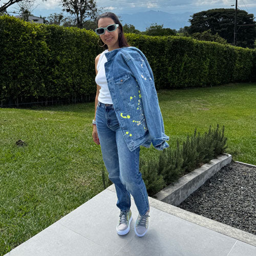 Chaqueta jean azul pintada