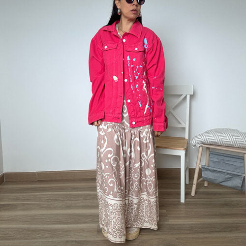 Chaqueta fucsia pintada