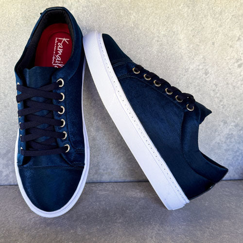 Tenis estelar azul