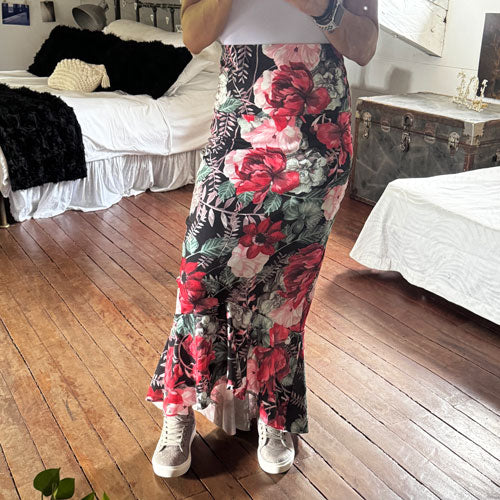 Red rose skirt