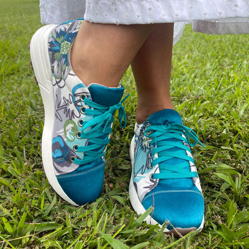 Magnolia Turkish Tennis Shoes