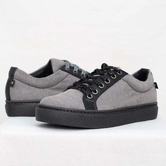 Pascual gray tennis shoes