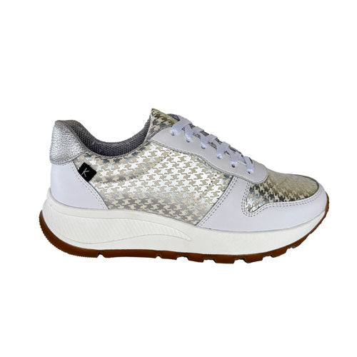 White-collared tennis court