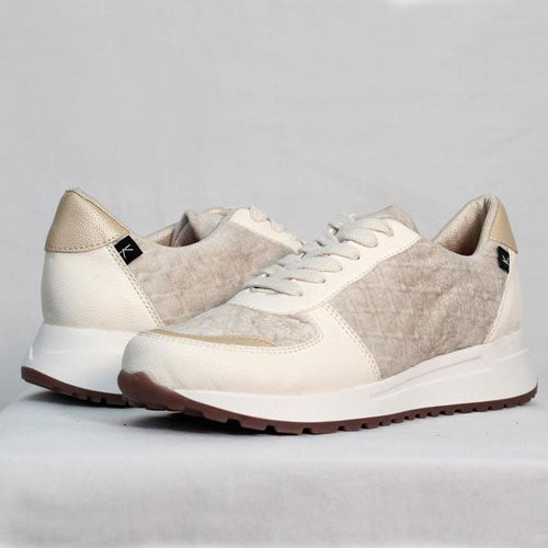 Vichada cream tennis shoes
